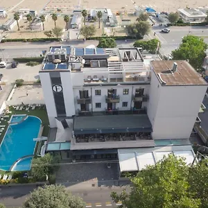 Ferretti 4*, Rimini Italien