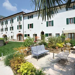 la-corte-dei-limoni-caprino-veronese.hotelinveneto.com/